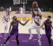 湖人主场击败开拓者,取得四连胜胜利